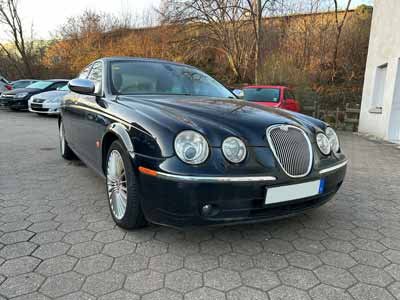 Auto mit defektem Motor beim Ankauf von Motorschäden